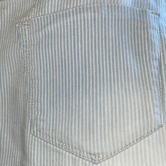 MOSSIMO pinstripe denim mid rise capri jeggings stretchy soft size 10 - Picture 3 of 14